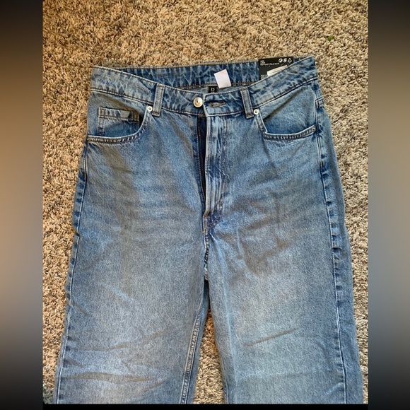 NEW H&M high rise baggy jean! - Picture 3 of 11